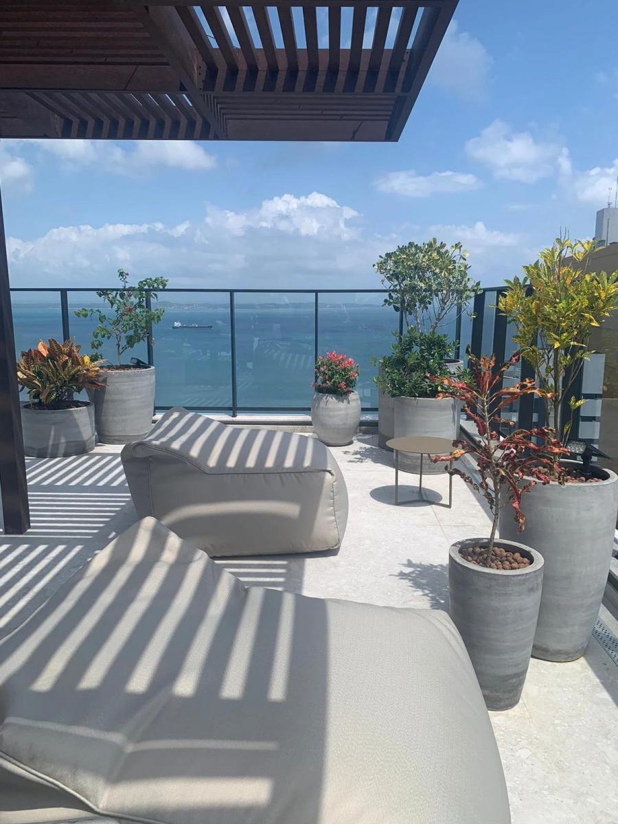 Studio mobiliado com belíssima vista pro mar, com 1 dormitório, 26 m², Vitória, Salvador