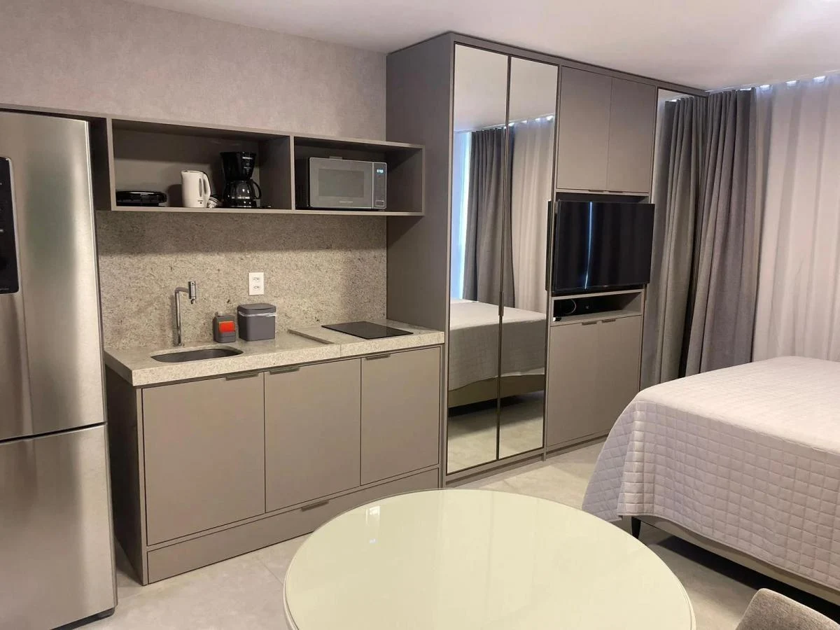 Studio mobiliado com belíssima vista pro mar, com 1 dormitório, 26 m², Vitória, Salvador