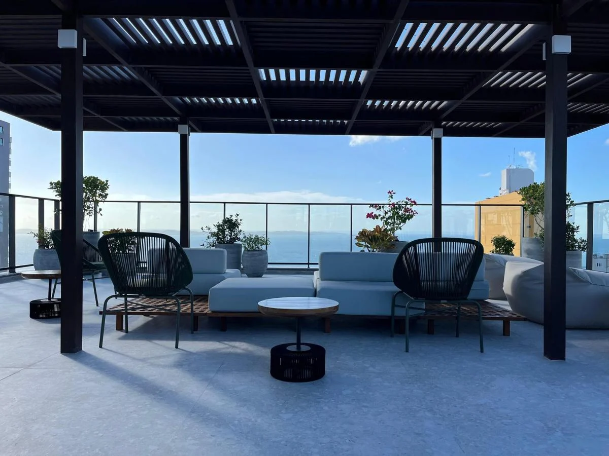 Studio mobiliado com belíssima vista pro mar, com 1 dormitório, 26 m², Vitória, Salvador