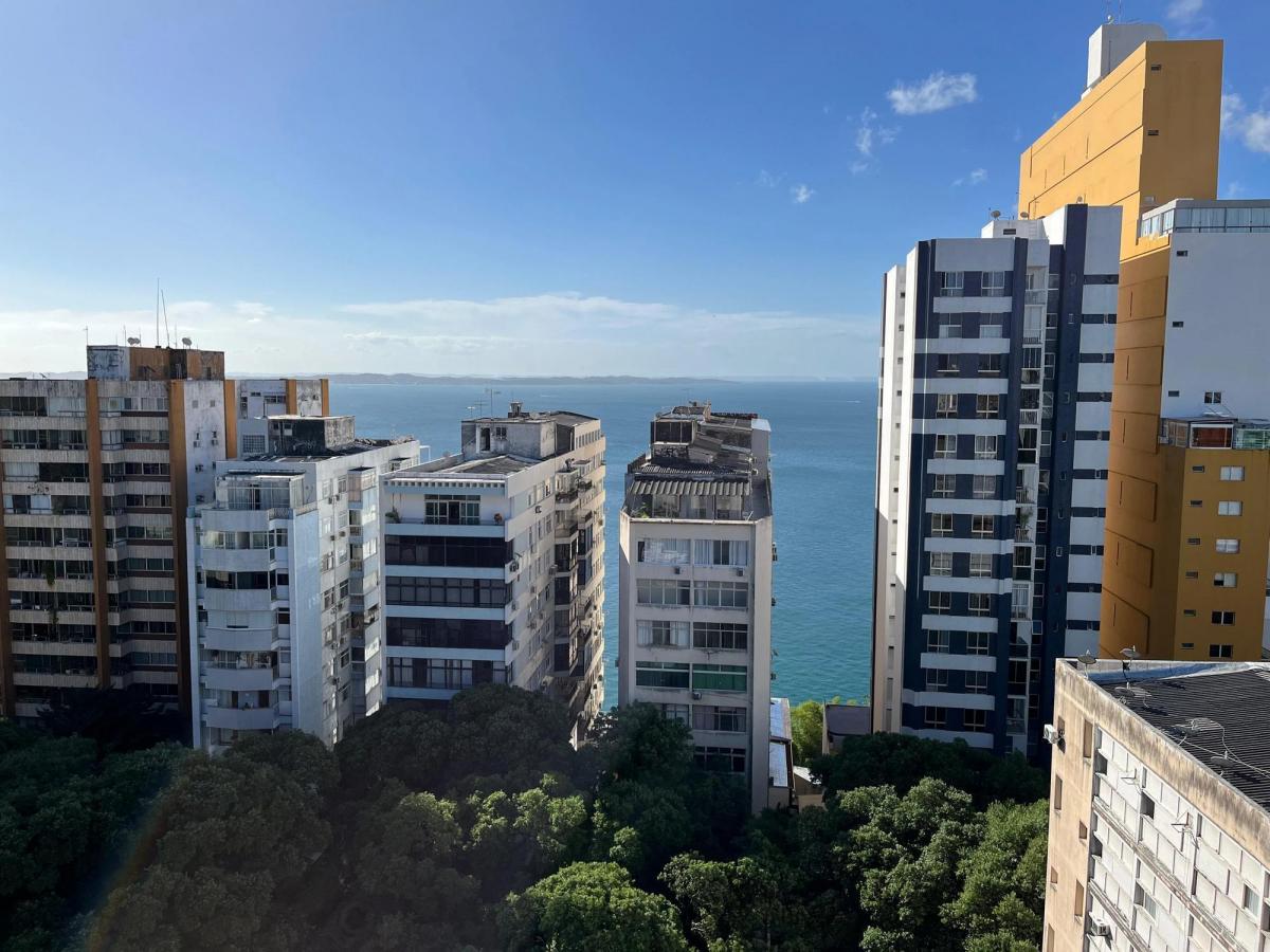 Studio mobiliado com belíssima vista pro mar, com 1 dormitório, 26 m², Vitória, Salvador
